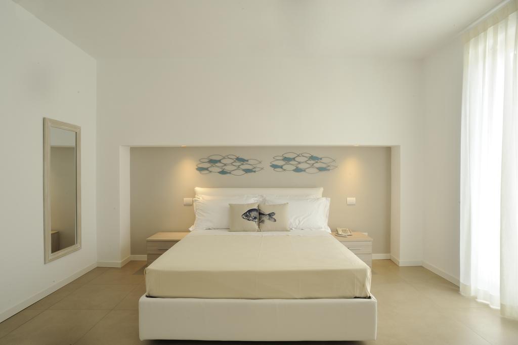 Residence San Marco Suites&Apartments Алассио Экстерьер фото