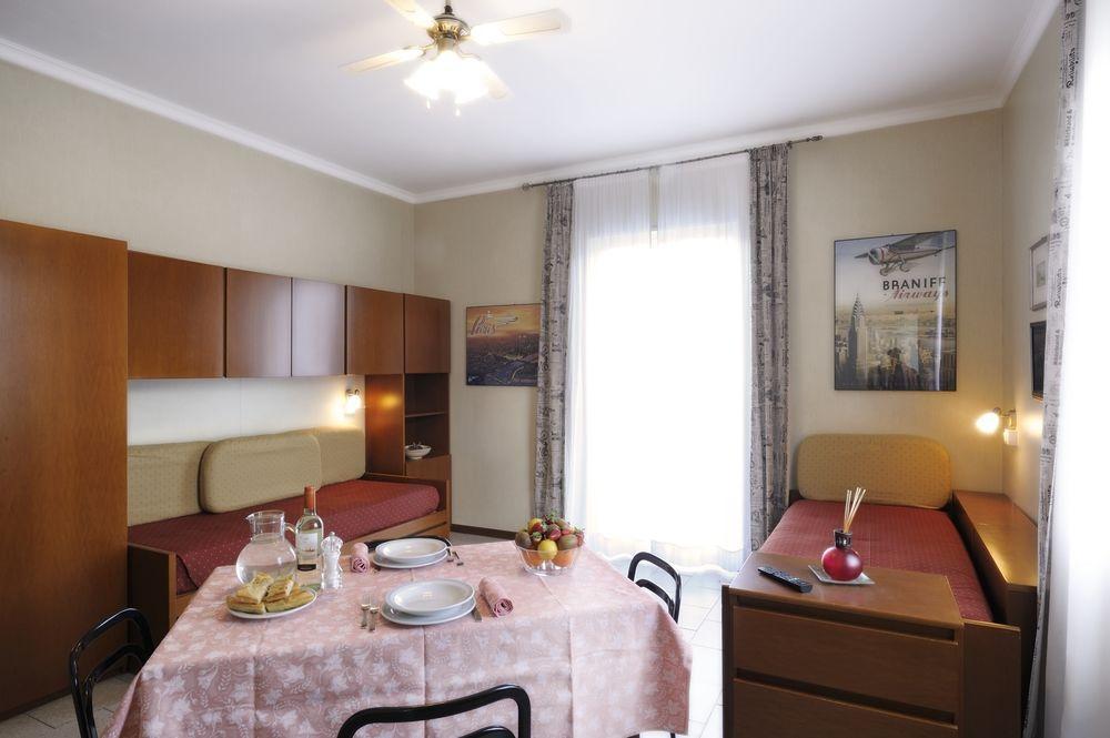 Residence San Marco Suites&Apartments Алассио Экстерьер фото