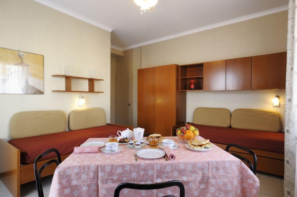Residence San Marco Suites&Apartments Алассио Экстерьер фото