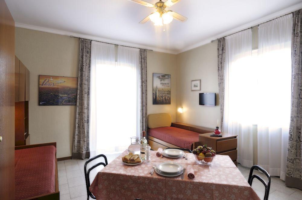 Residence San Marco Suites&Apartments Алассио Экстерьер фото